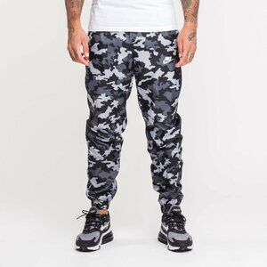 Nike Men’s Medium Cargo Pants Camo Print | Athletic Streetwear